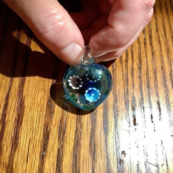 Handmade Blown Glass Pendant - Picture 4 of 6
